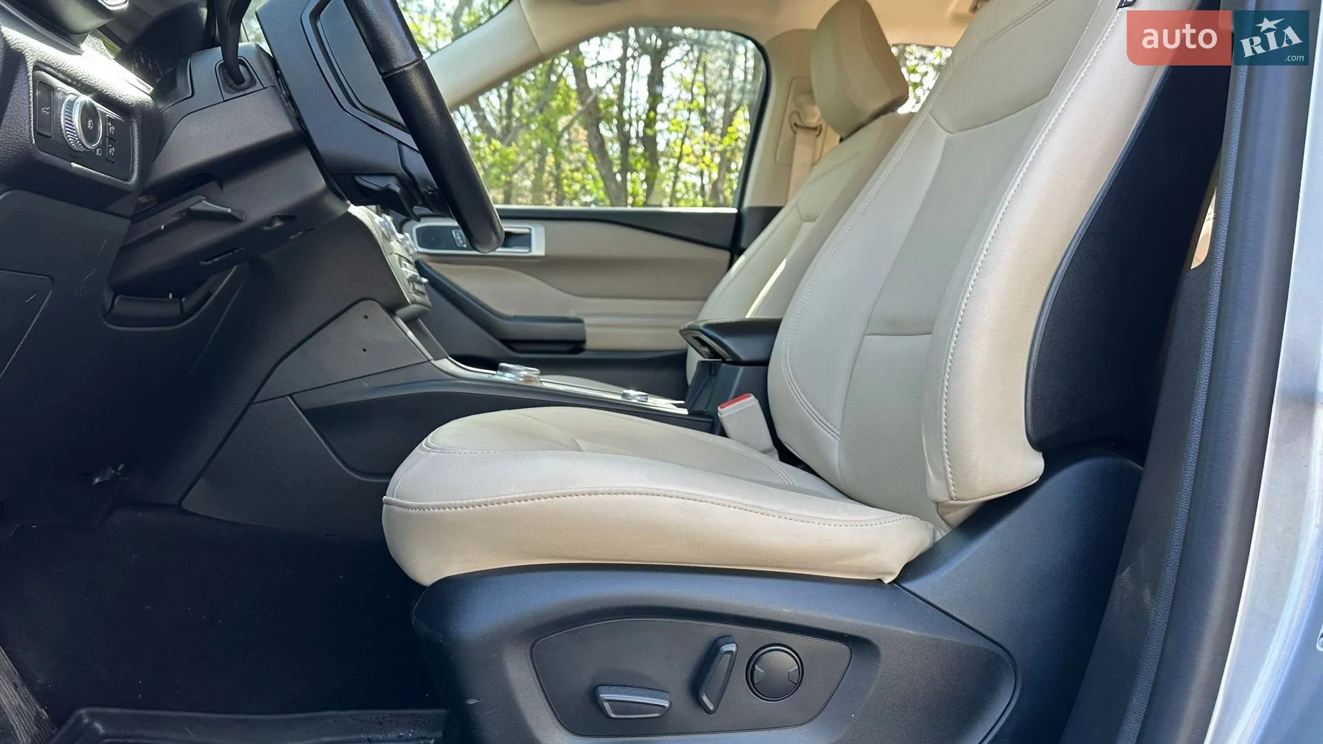 2020 Ford Explorer - мініатюра 24