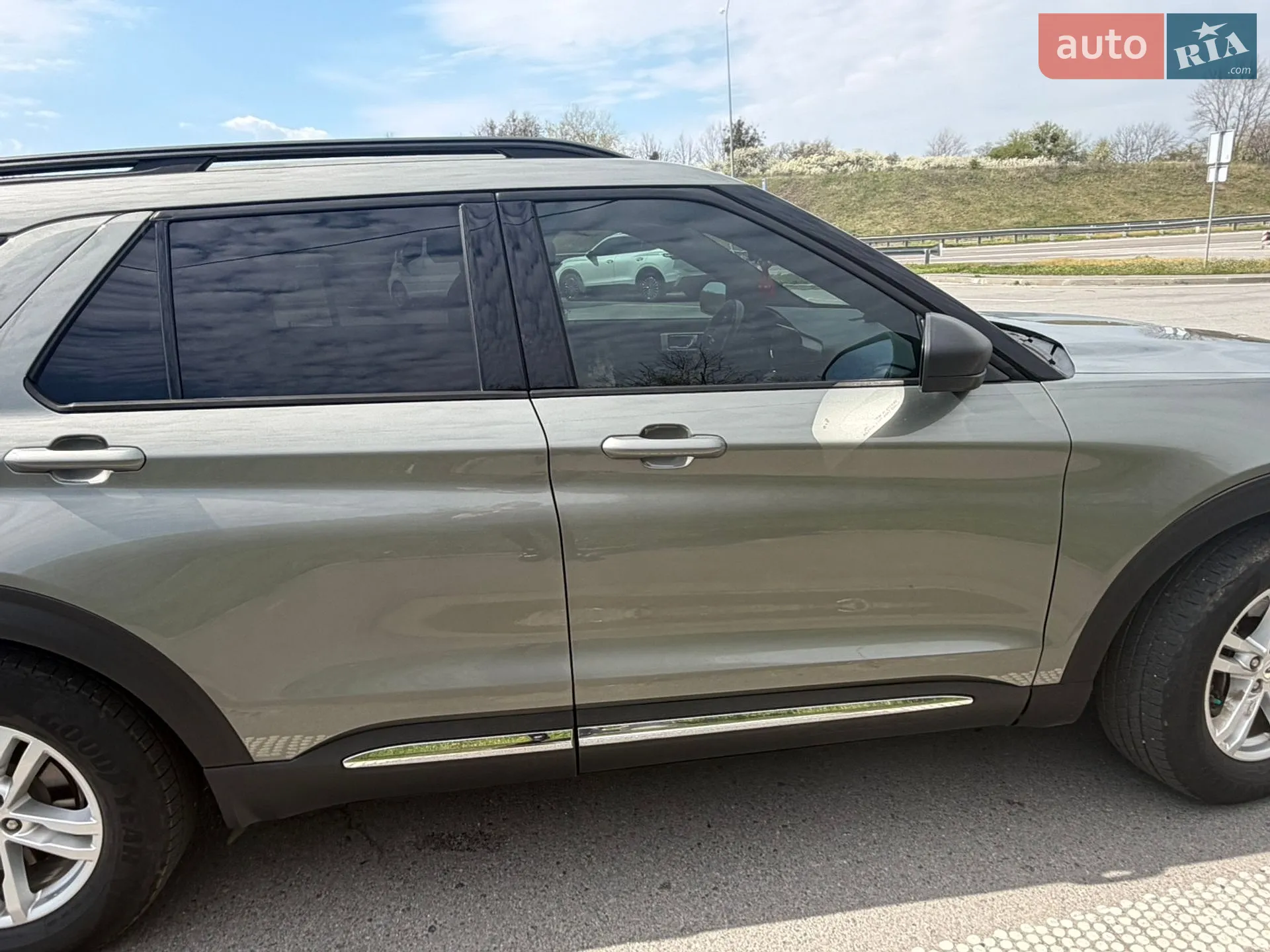 2020 Ford Explorer - мініатюра 8