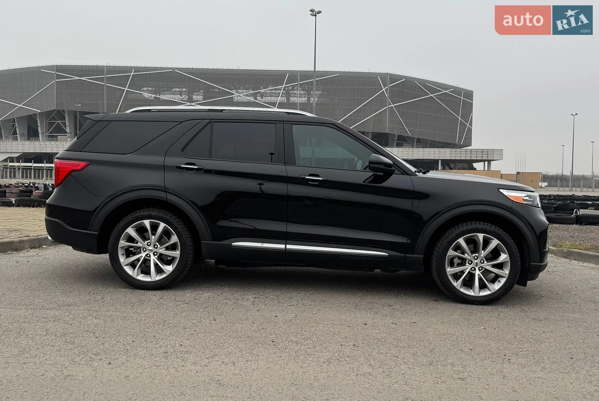 2021 Ford Explorer - мініатюра 4