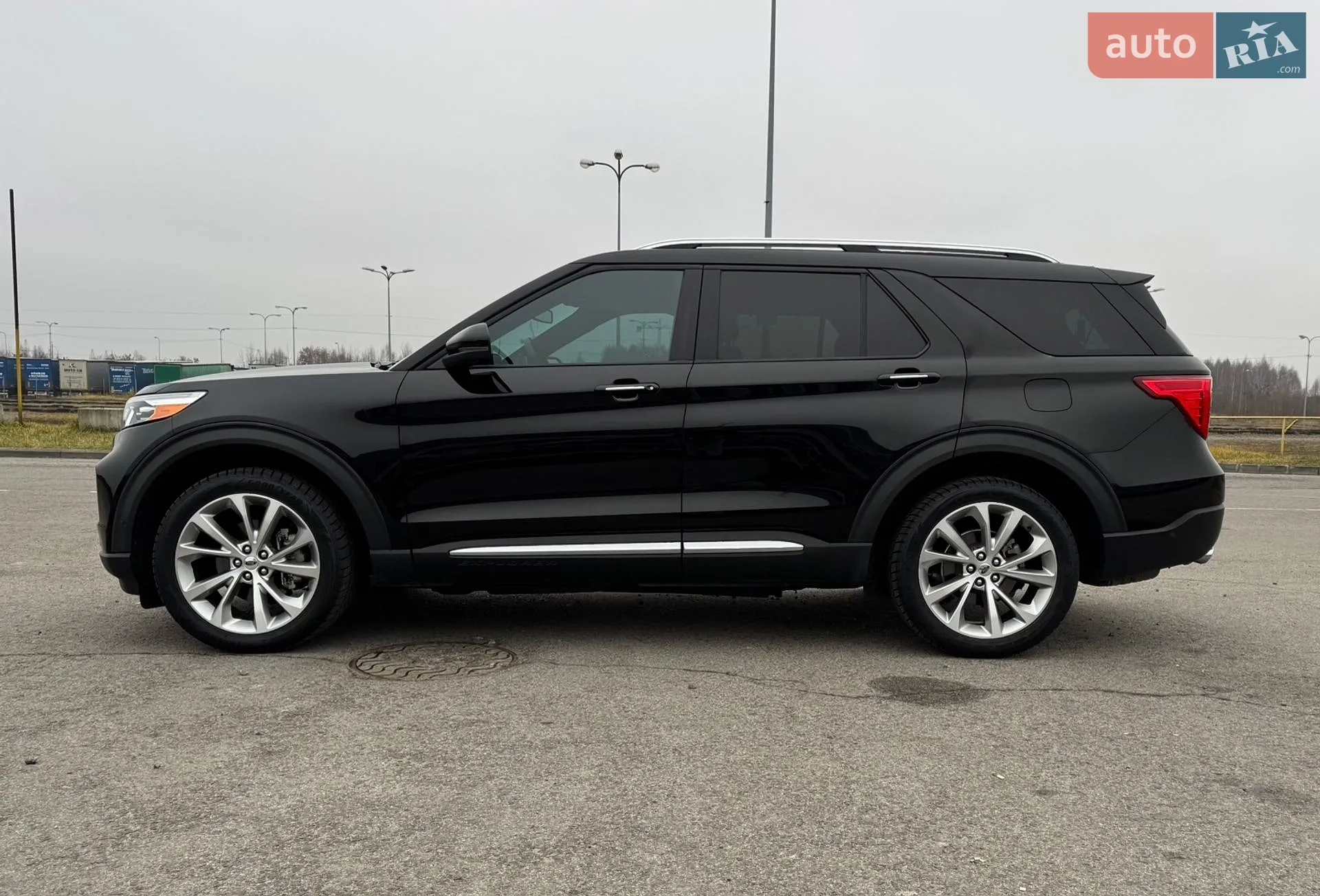 2021 Ford Explorer - мініатюра 8