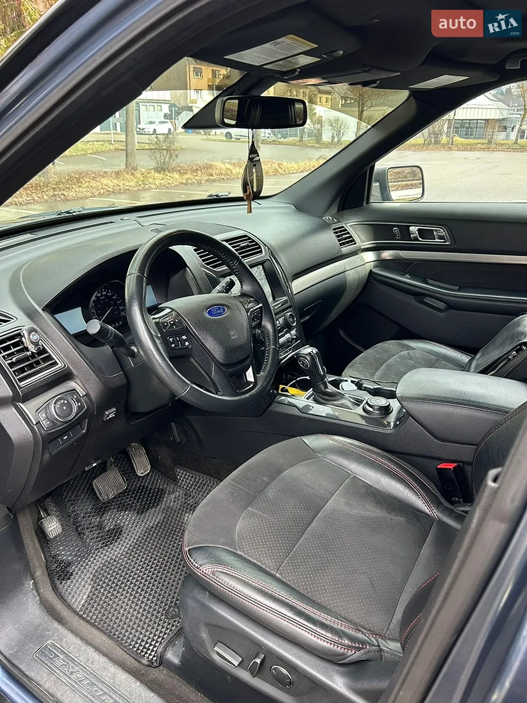 2018 Ford Explorer - мініатюра 12