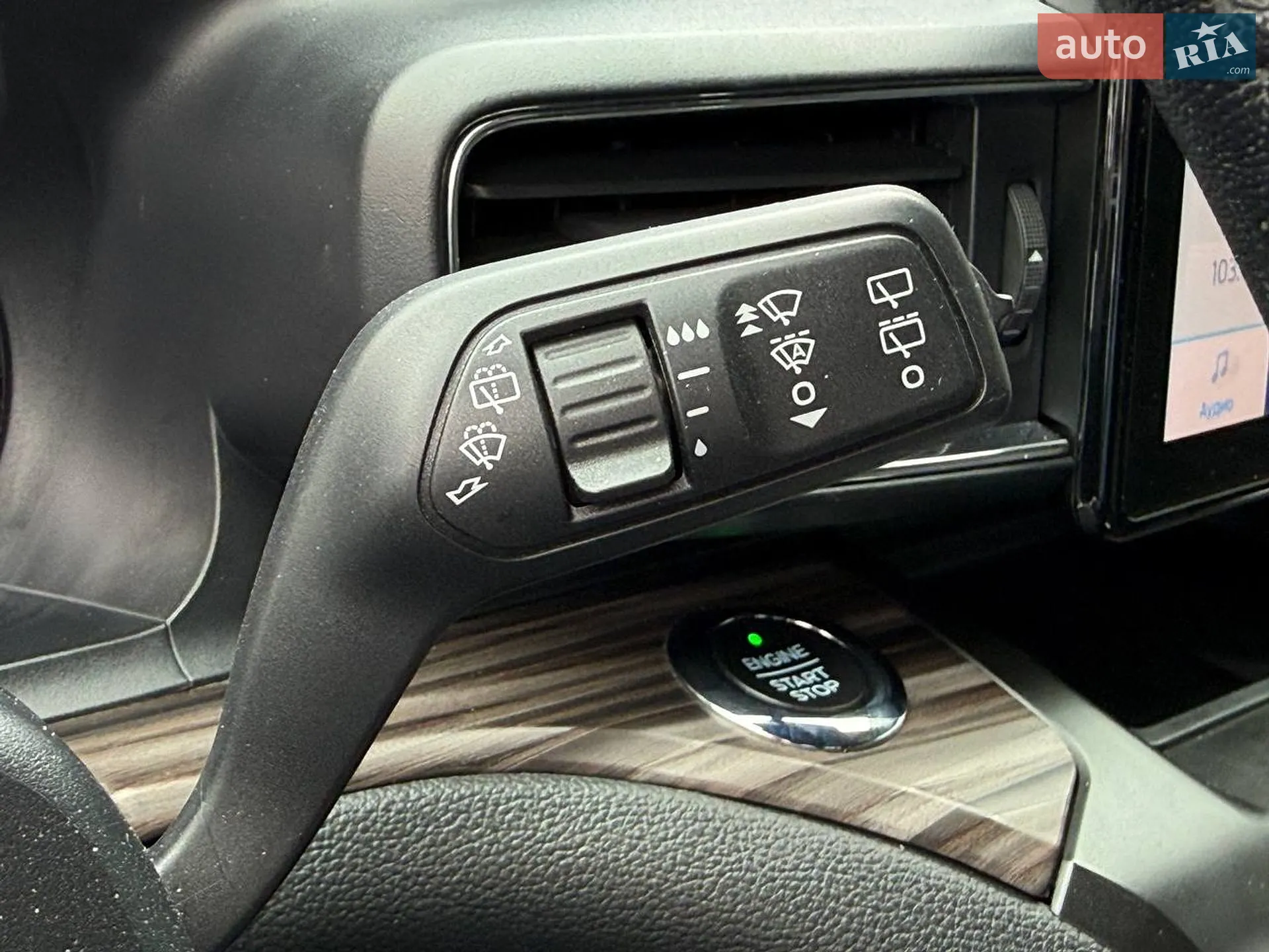 2019 Ford Explorer - мініатюра 33