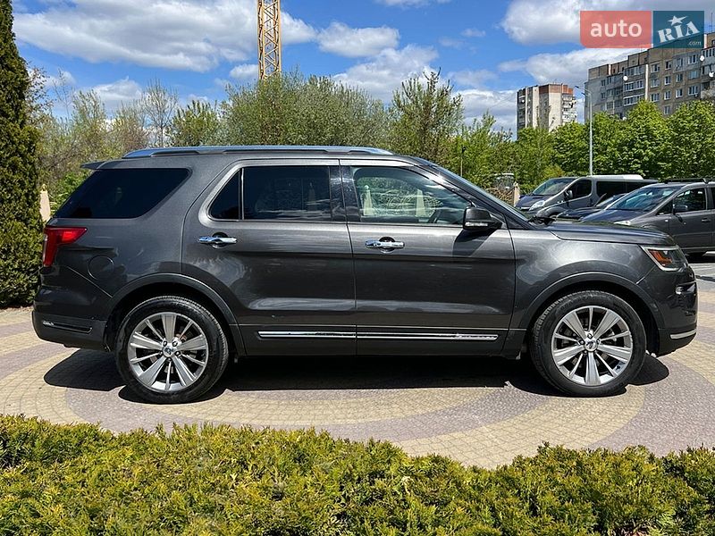 Позашляховик / Кросовер Ford Explorer 2018 в Львові
