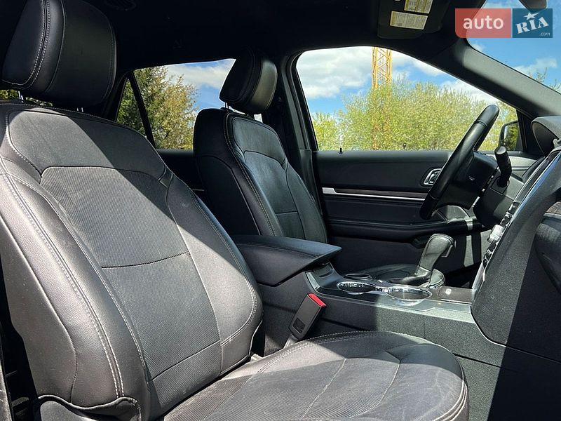 Позашляховик / Кросовер Ford Explorer 2018 в Львові