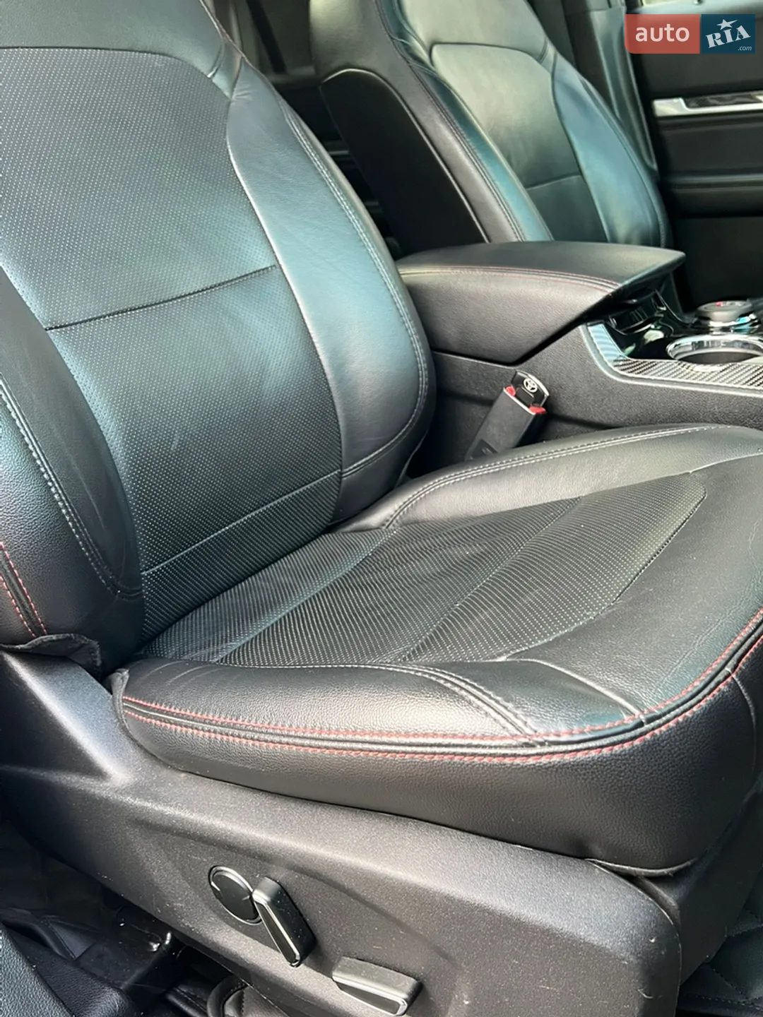 2016 Ford Explorer - мініатюра 32