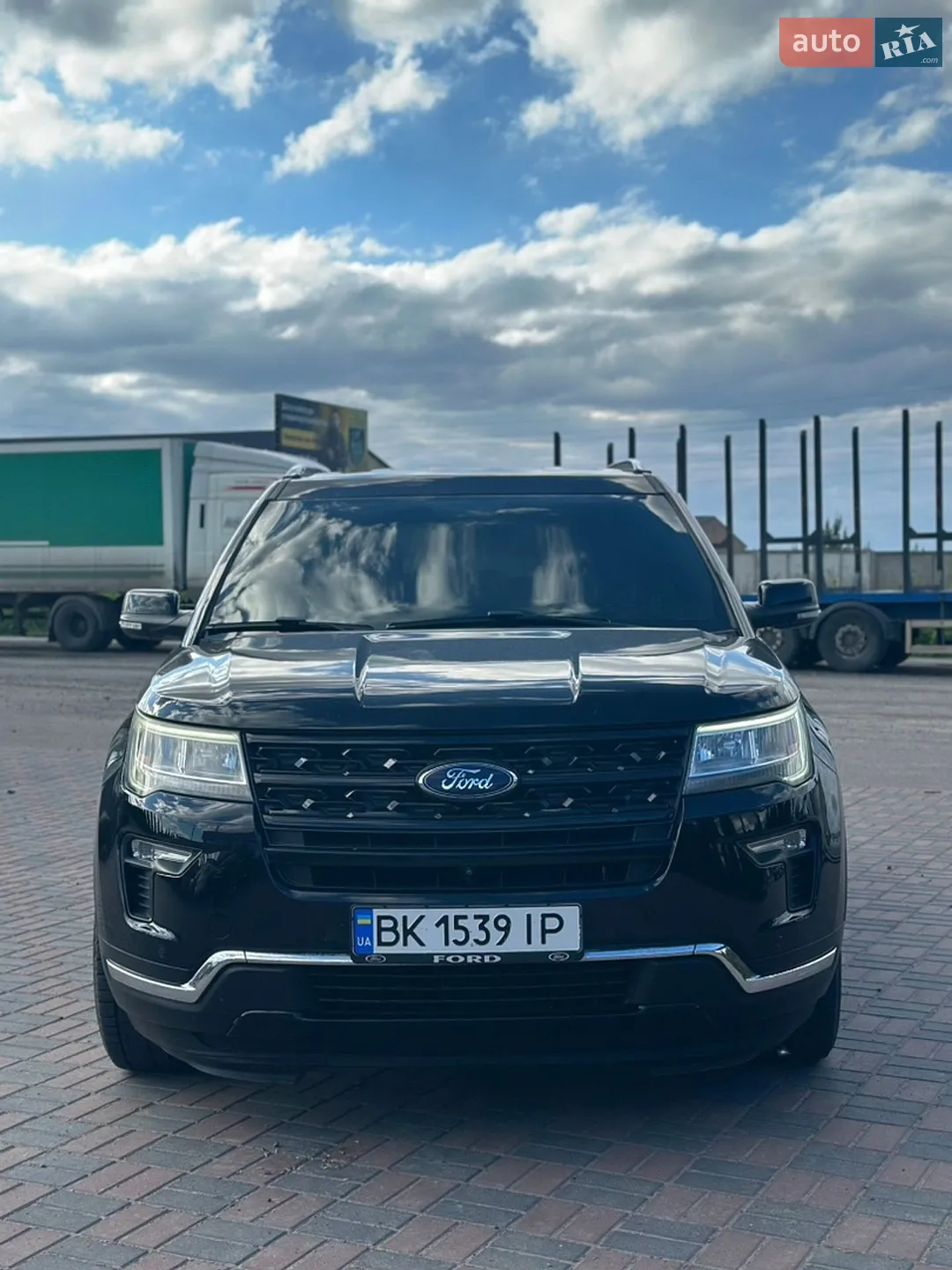 2017 Ford Explorer - фото 1