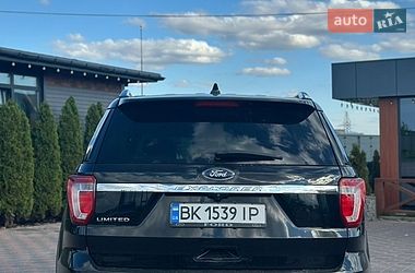 Позашляховик / Кросовер Ford Explorer 2017 в Рівному