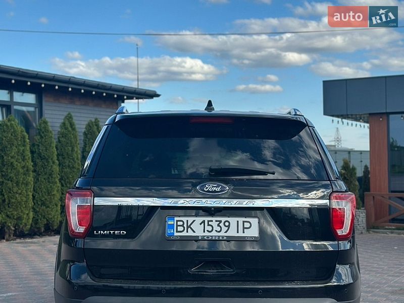 Позашляховик / Кросовер Ford Explorer 2017 в Рівному