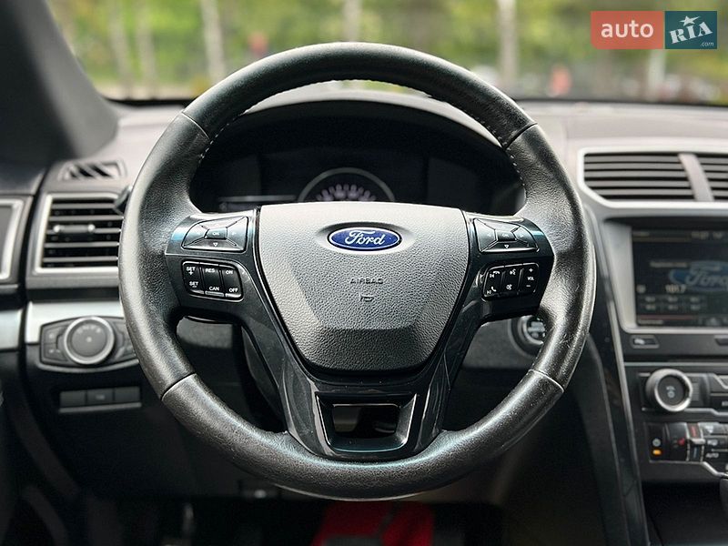 Позашляховик / Кросовер Ford Explorer 2015 в Львові