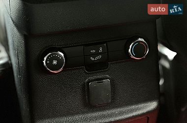 Позашляховик / Кросовер Ford Explorer 2015 в Львові