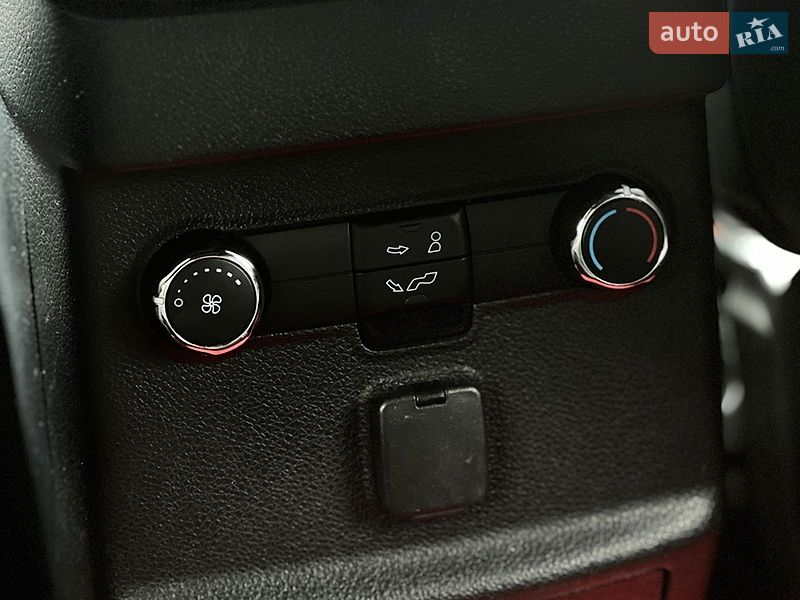 Позашляховик / Кросовер Ford Explorer 2015 в Львові