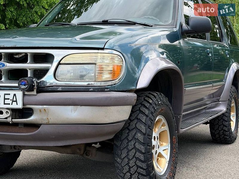 Позашляховик / Кросовер Ford Explorer 1995 в Чернігові