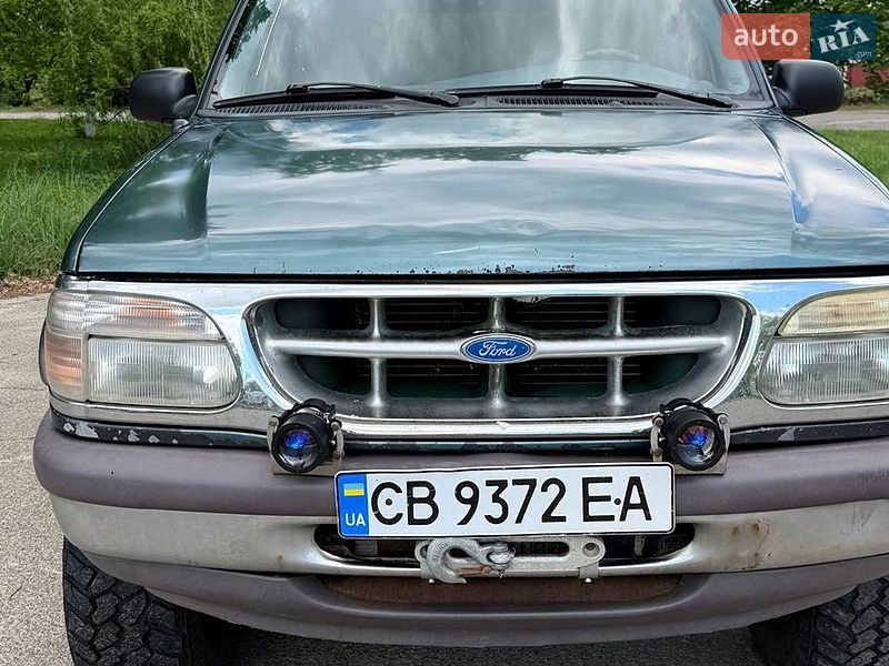 Позашляховик / Кросовер Ford Explorer 1995 в Чернігові