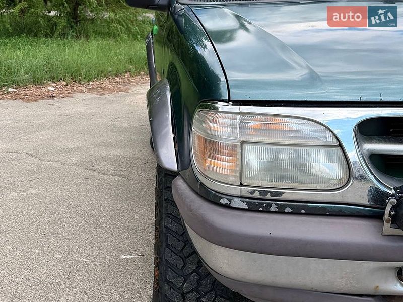 Позашляховик / Кросовер Ford Explorer 1995 в Чернігові