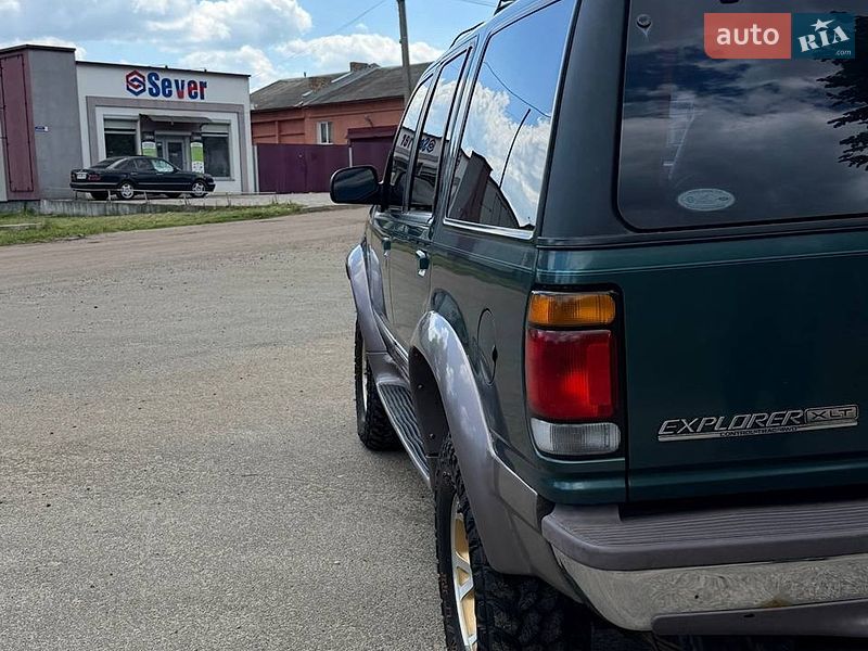 Позашляховик / Кросовер Ford Explorer 1995 в Чернігові