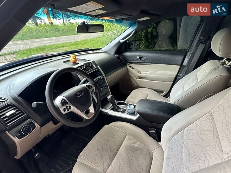 Внедорожник / Кроссовер Ford Explorer 2015 в Баре