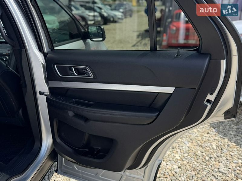 Внедорожник / Кроссовер Ford Explorer 2016 в Ивано-Франковске