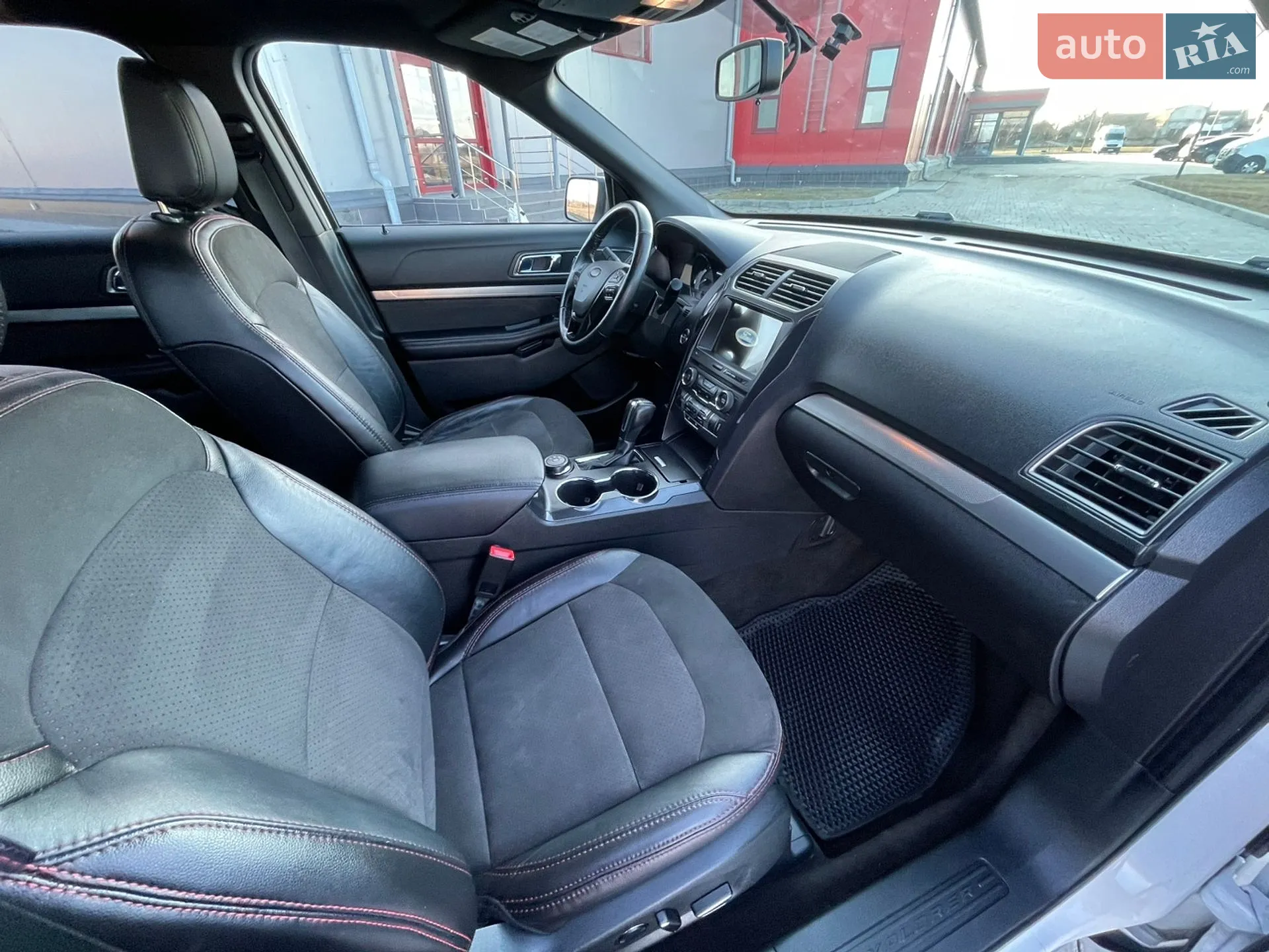 2018 Ford Explorer - мініатюра 70
