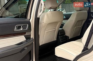 Внедорожник / Кроссовер Ford Explorer 2016 в Черноморске фото 9 Внедорожник / Кроссовер Ford Explorer 2016 в Черноморске