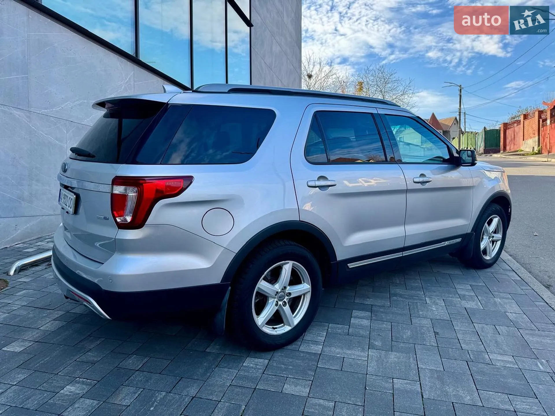 2016 Ford Explorer - мініатюра 8