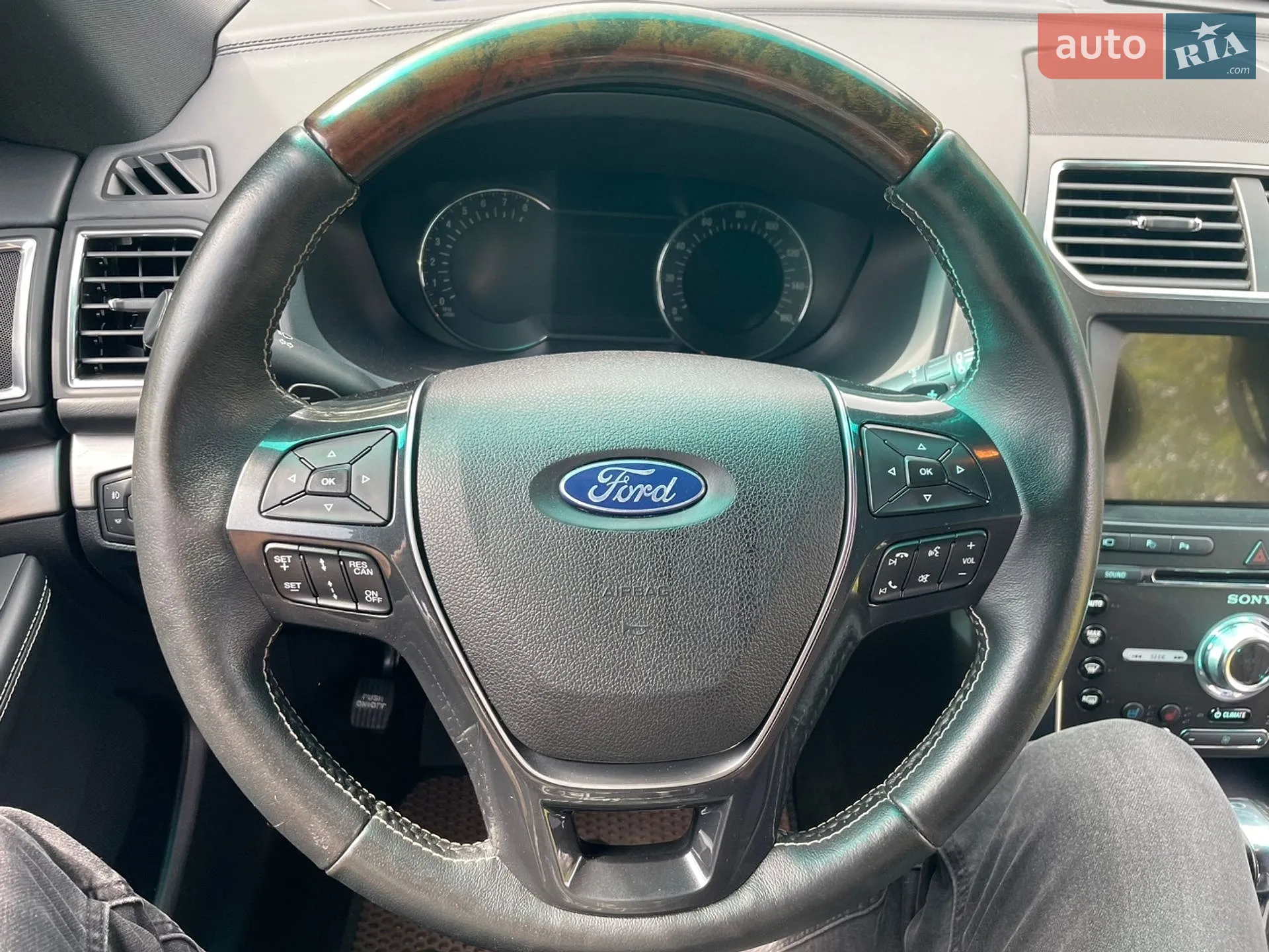 2016 Ford Explorer - мініатюра 14