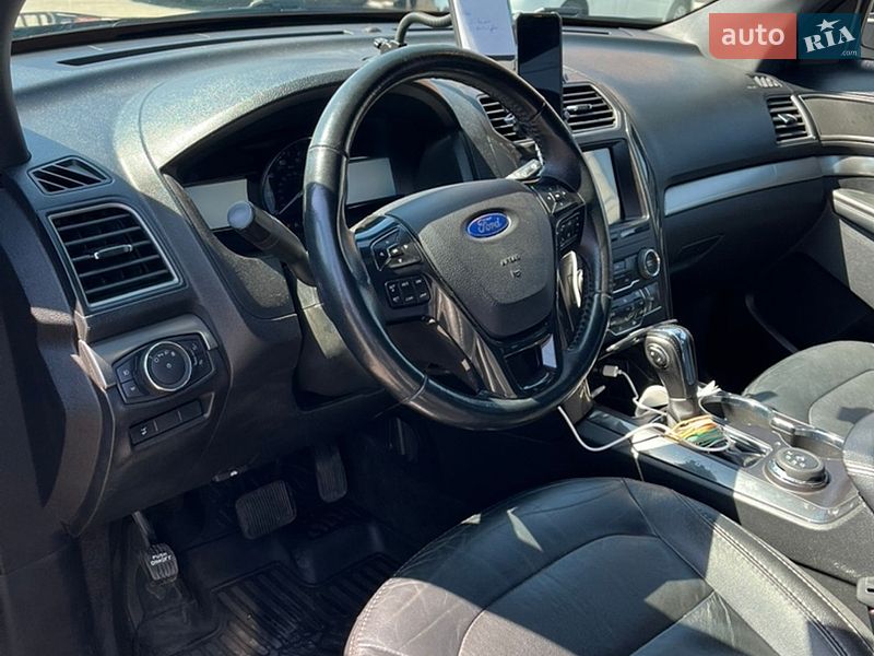 Позашляховик / Кросовер Ford Explorer 2018 в Лубнах