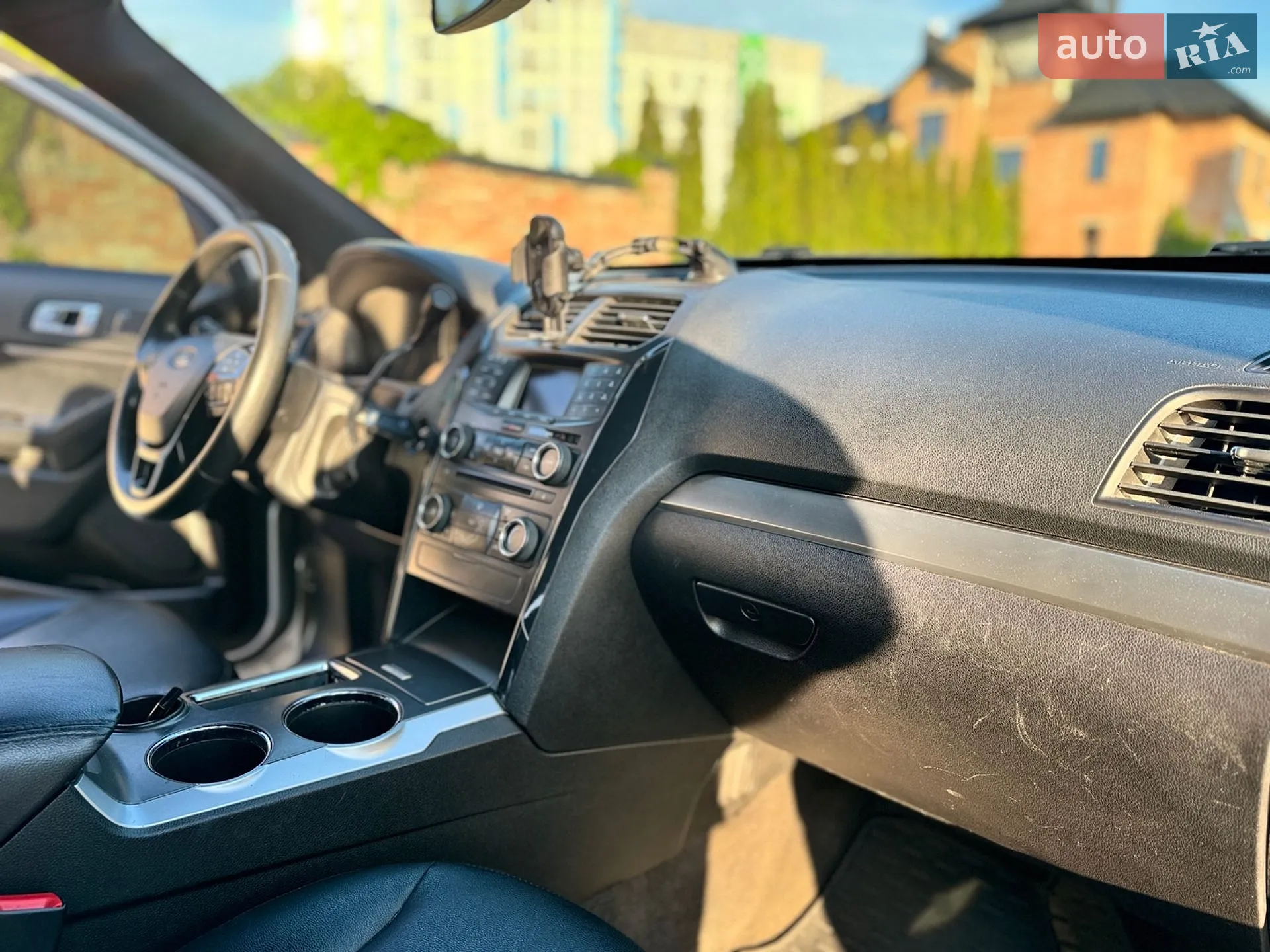 2017 Ford Explorer - мініатюра 11
