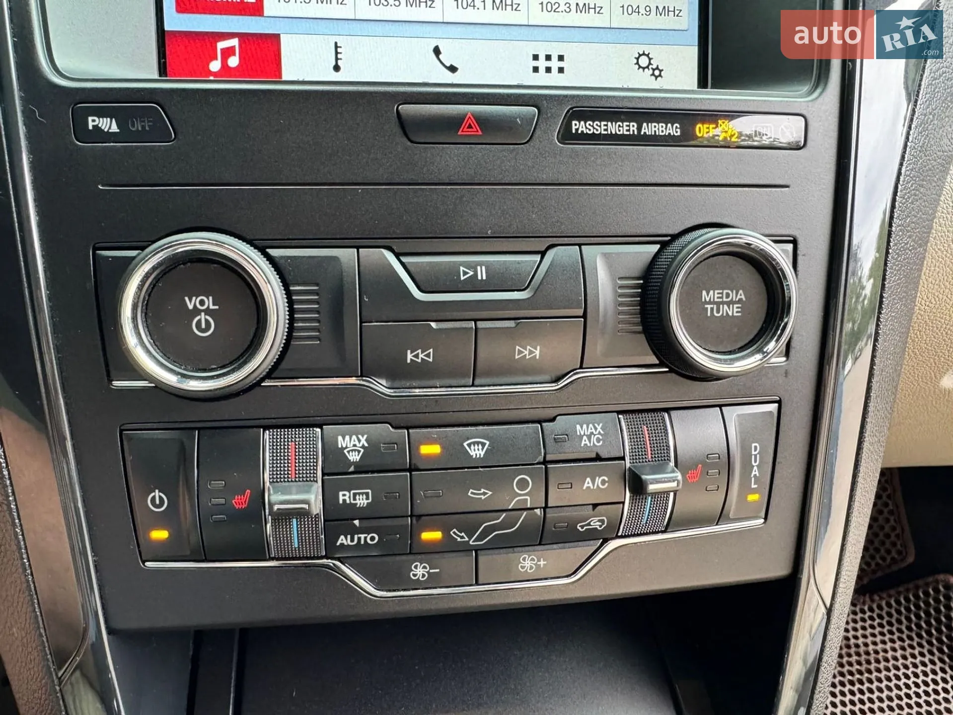 2018 Ford Explorer - мініатюра 24