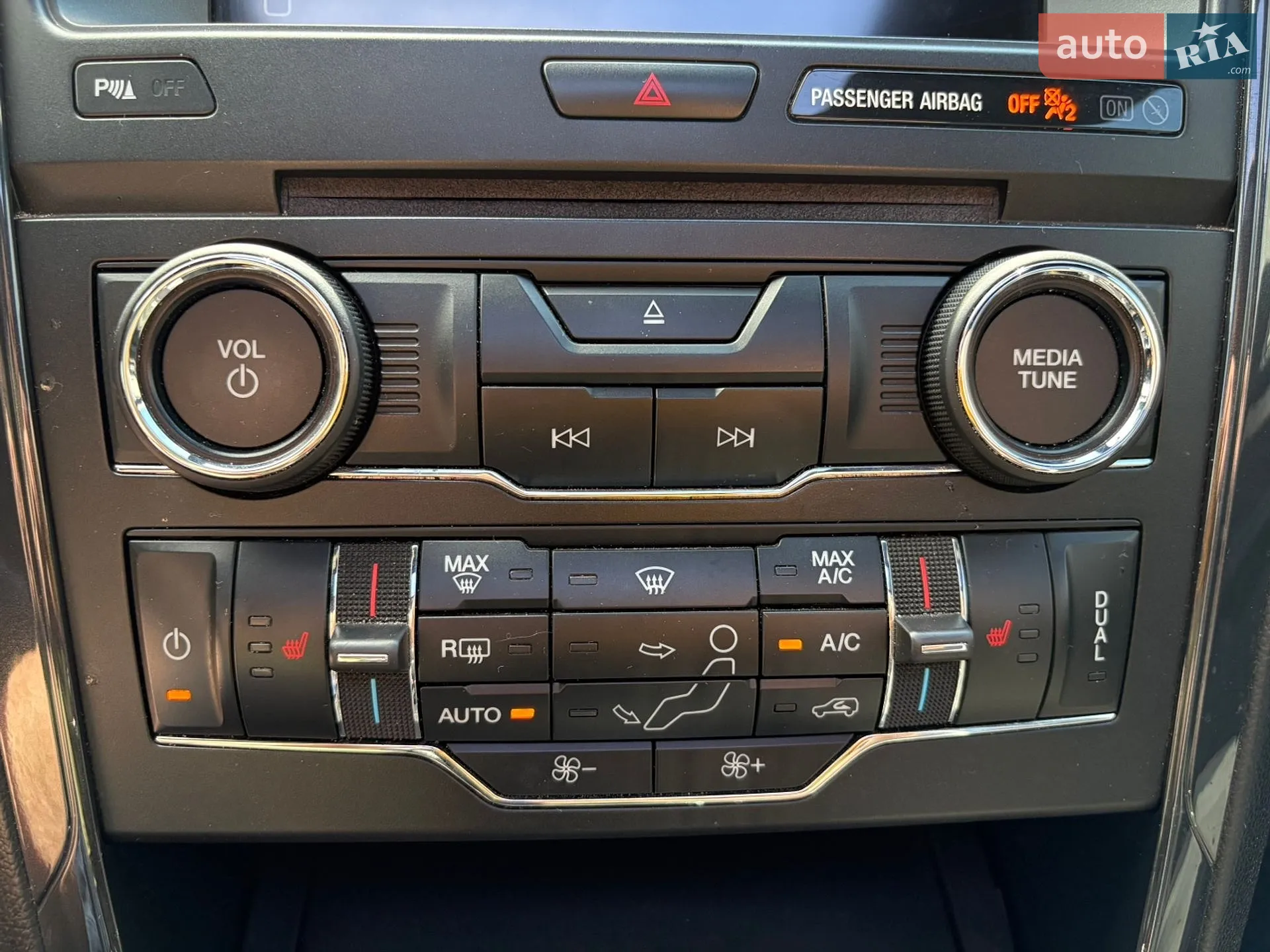 2017 Ford Explorer - мініатюра 34