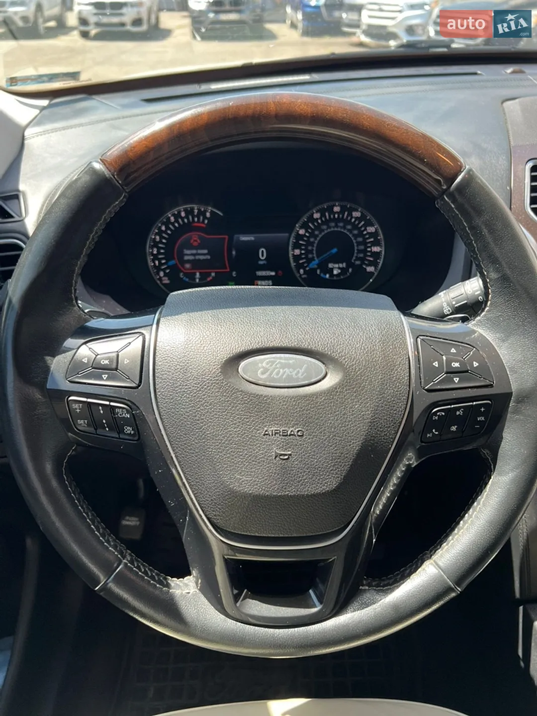 2017 Ford Explorer - мініатюра 32
