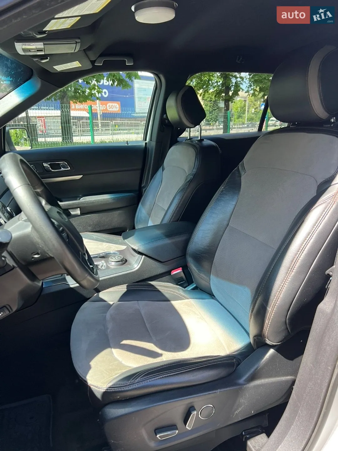 2018 Ford Explorer - мініатюра 19