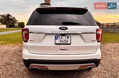 Позашляховик / Кросовер Ford Explorer 2016 в Києві