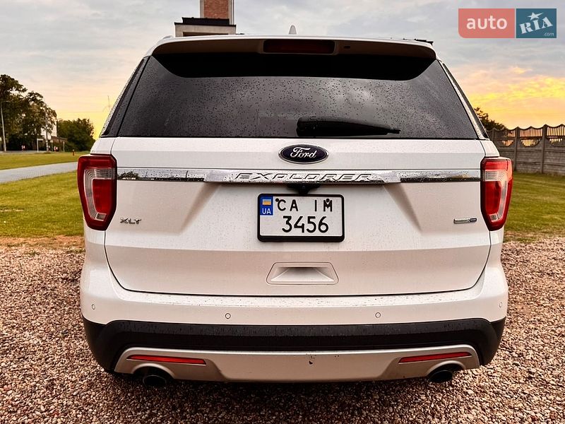 Позашляховик / Кросовер Ford Explorer 2016 в Києві