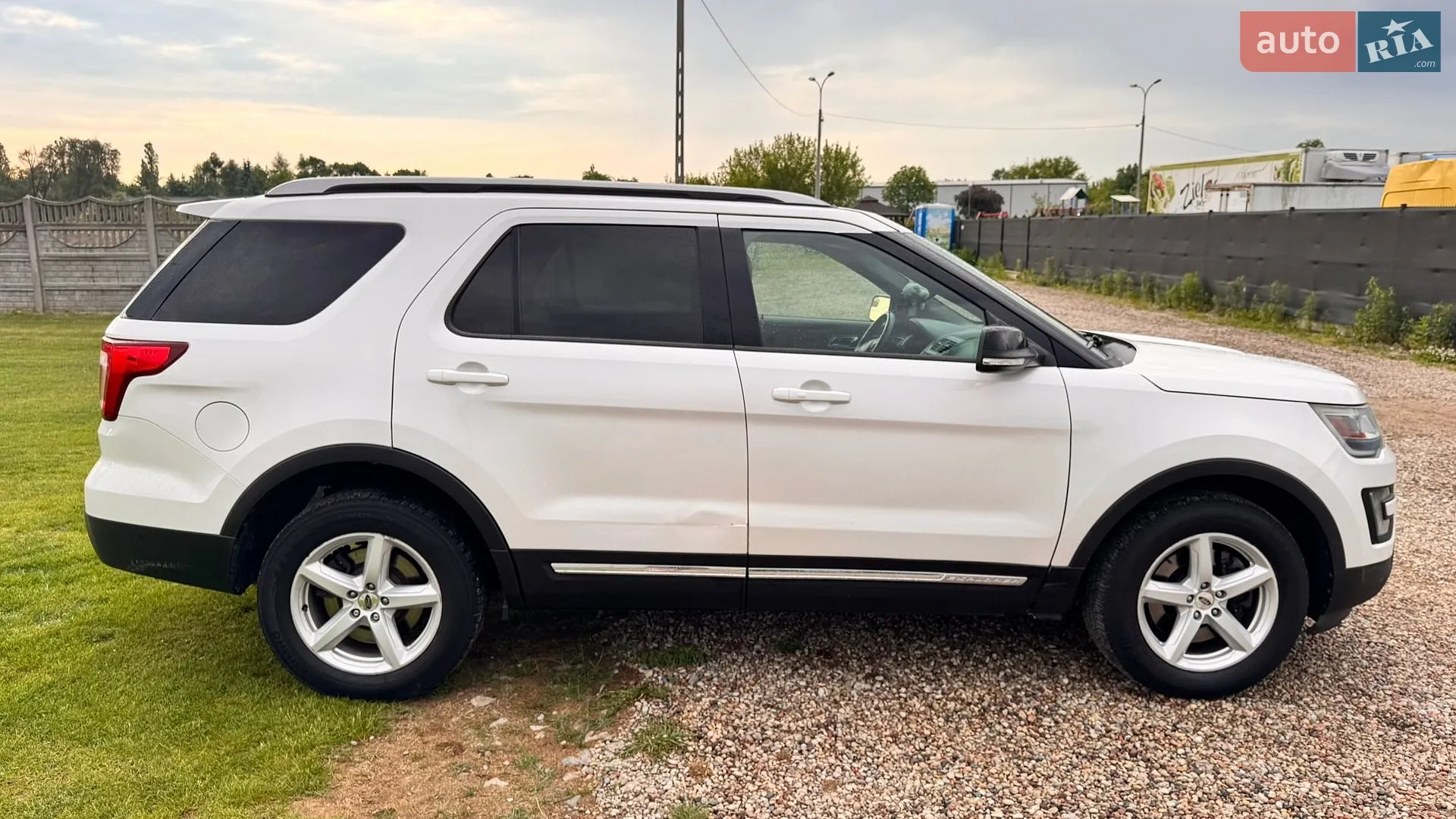 2016 Ford Explorer - мініатюра 8