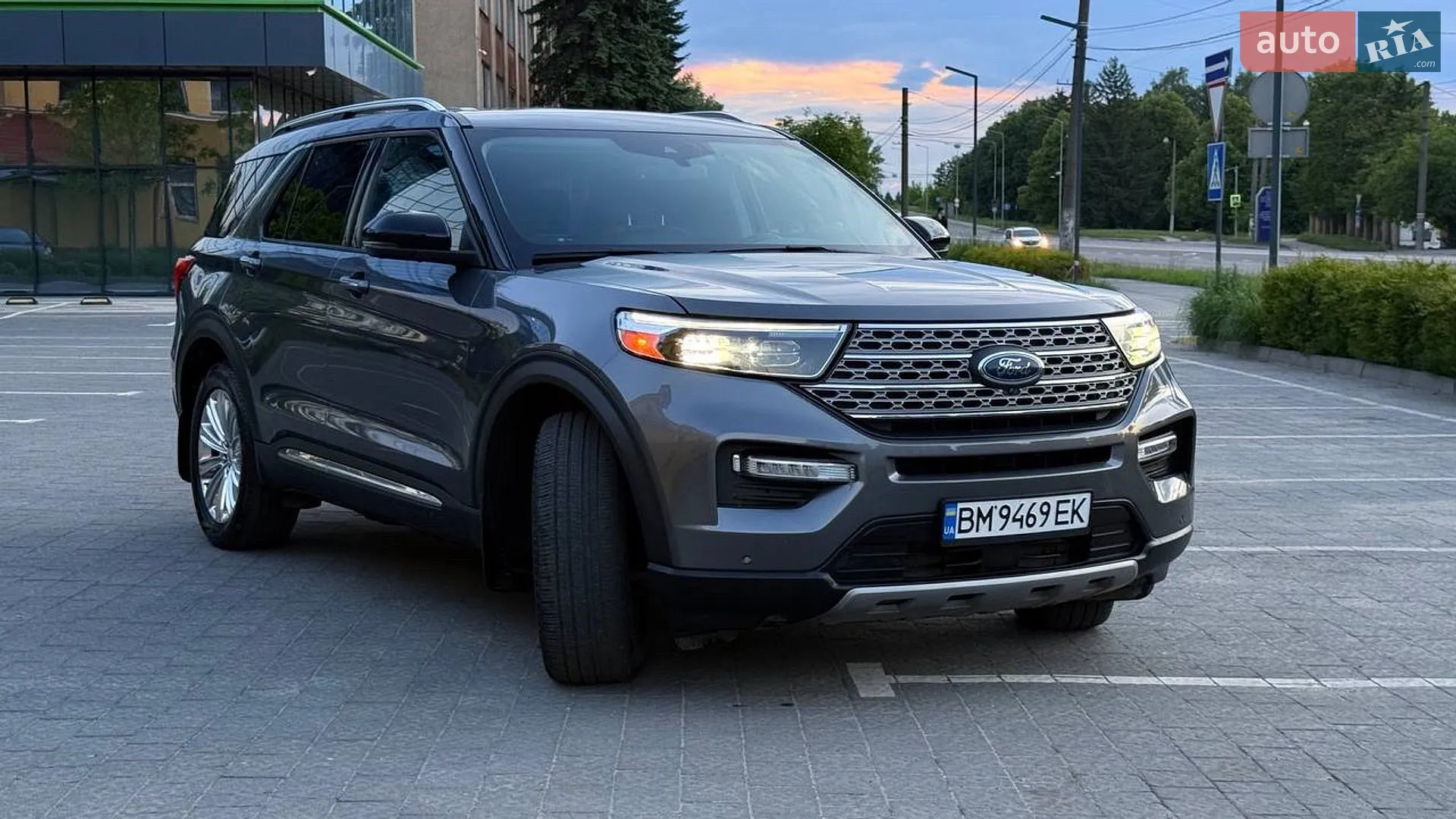 2021 Ford Explorer - мініатюра 4