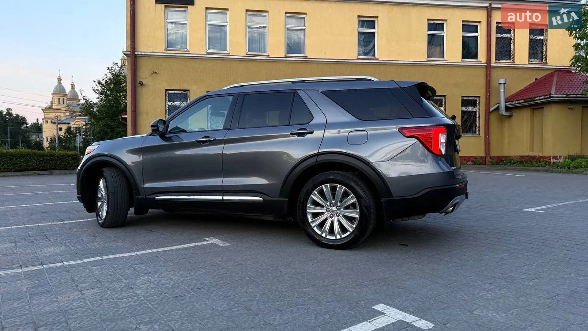 2021 Ford Explorer - мініатюра 11