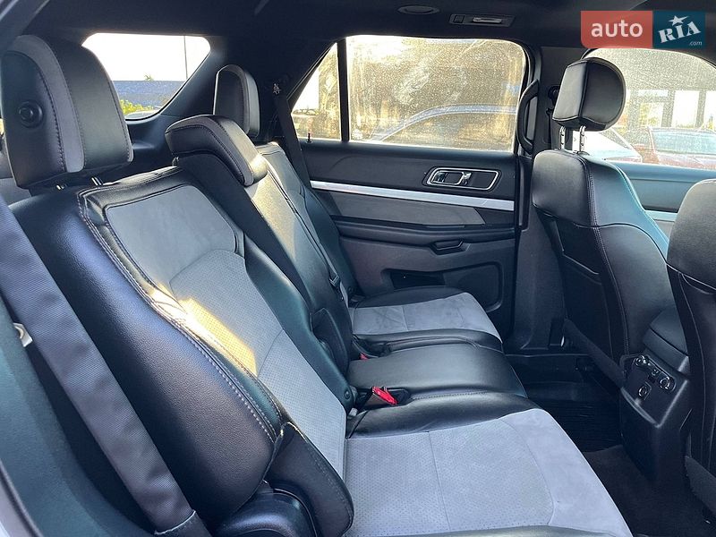 Внедорожник / Кроссовер Ford Explorer 2016 в Львове