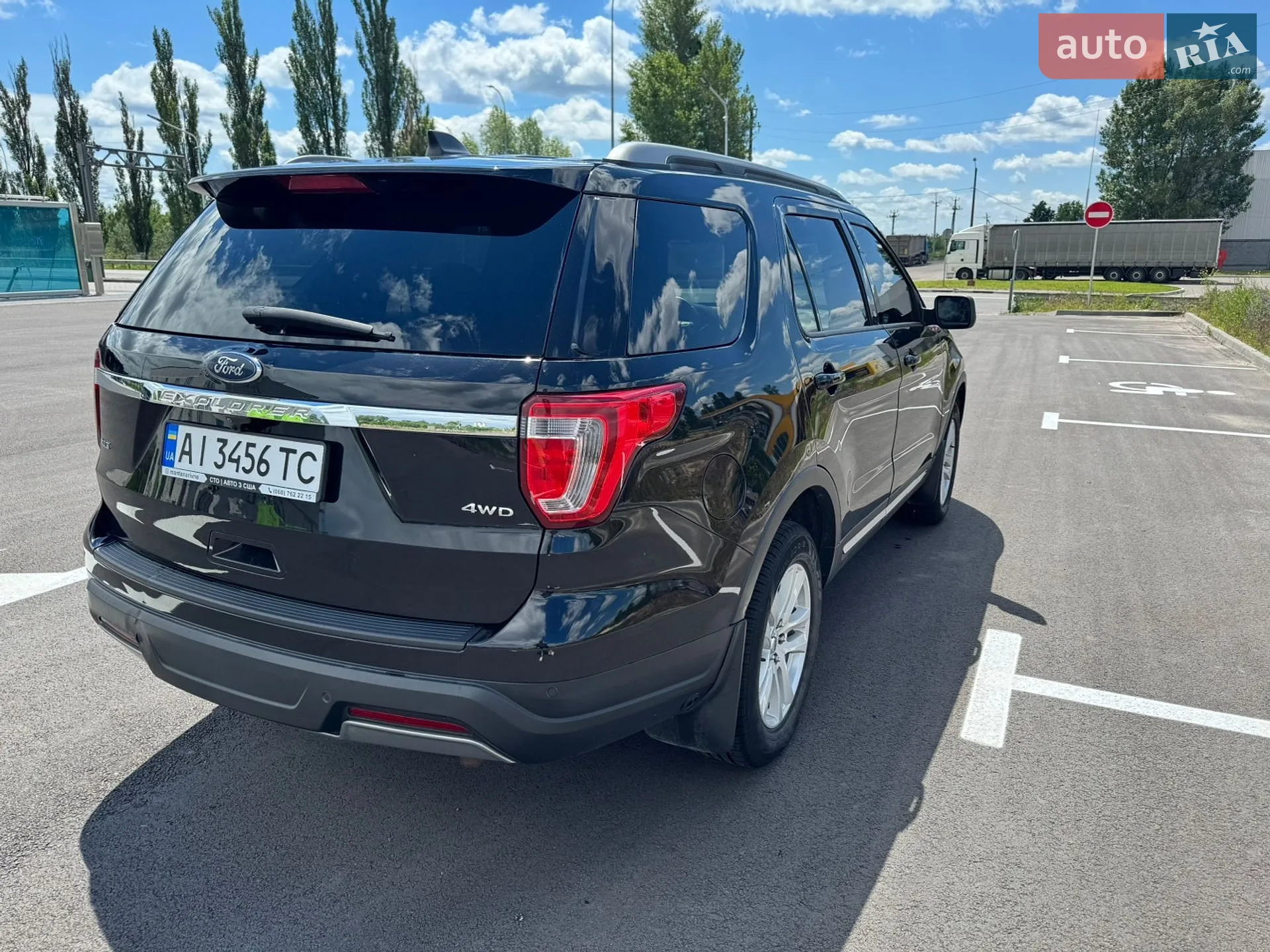 2018 Ford Explorer - мініатюра 12