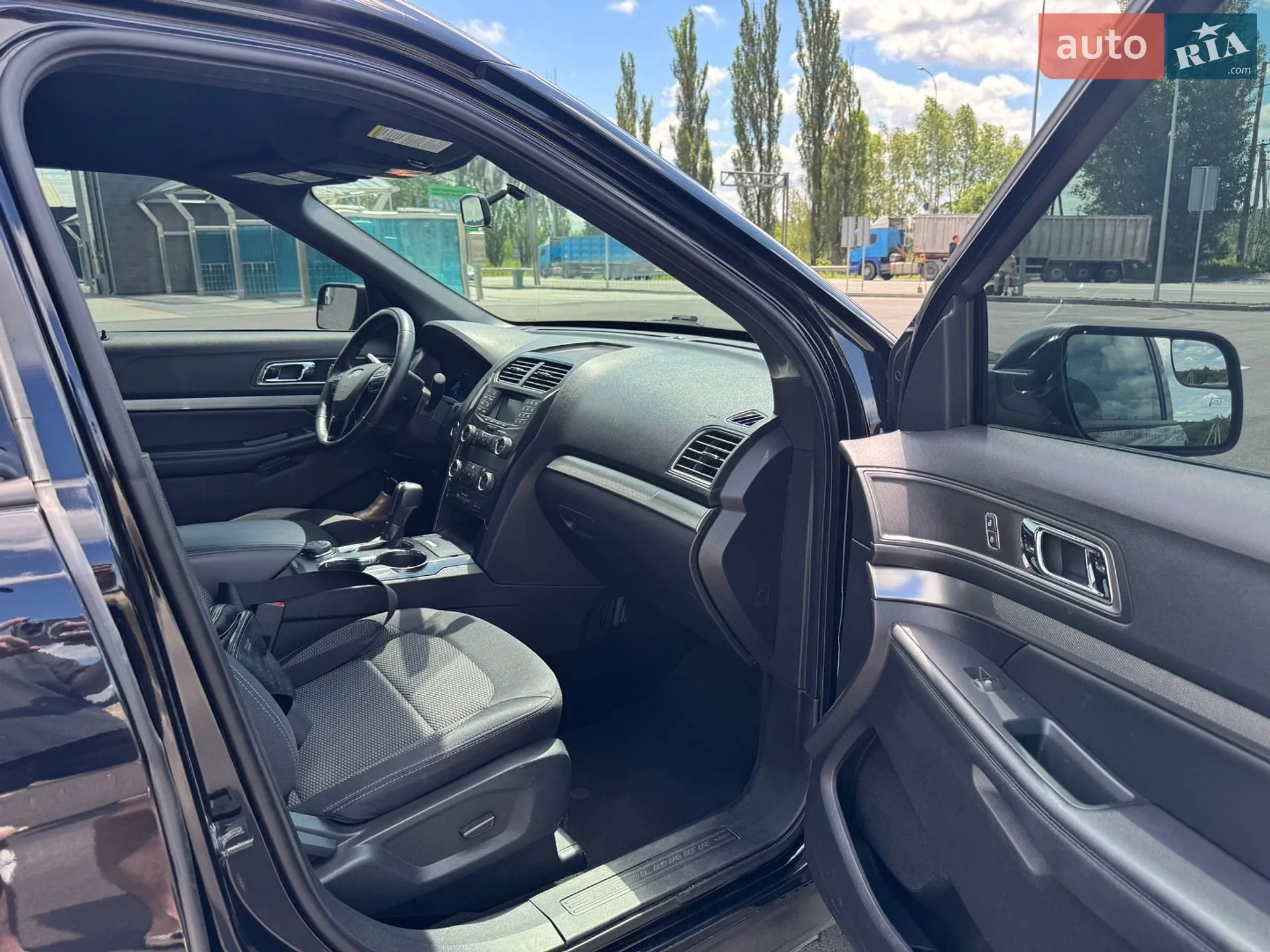 2018 Ford Explorer - мініатюра 25