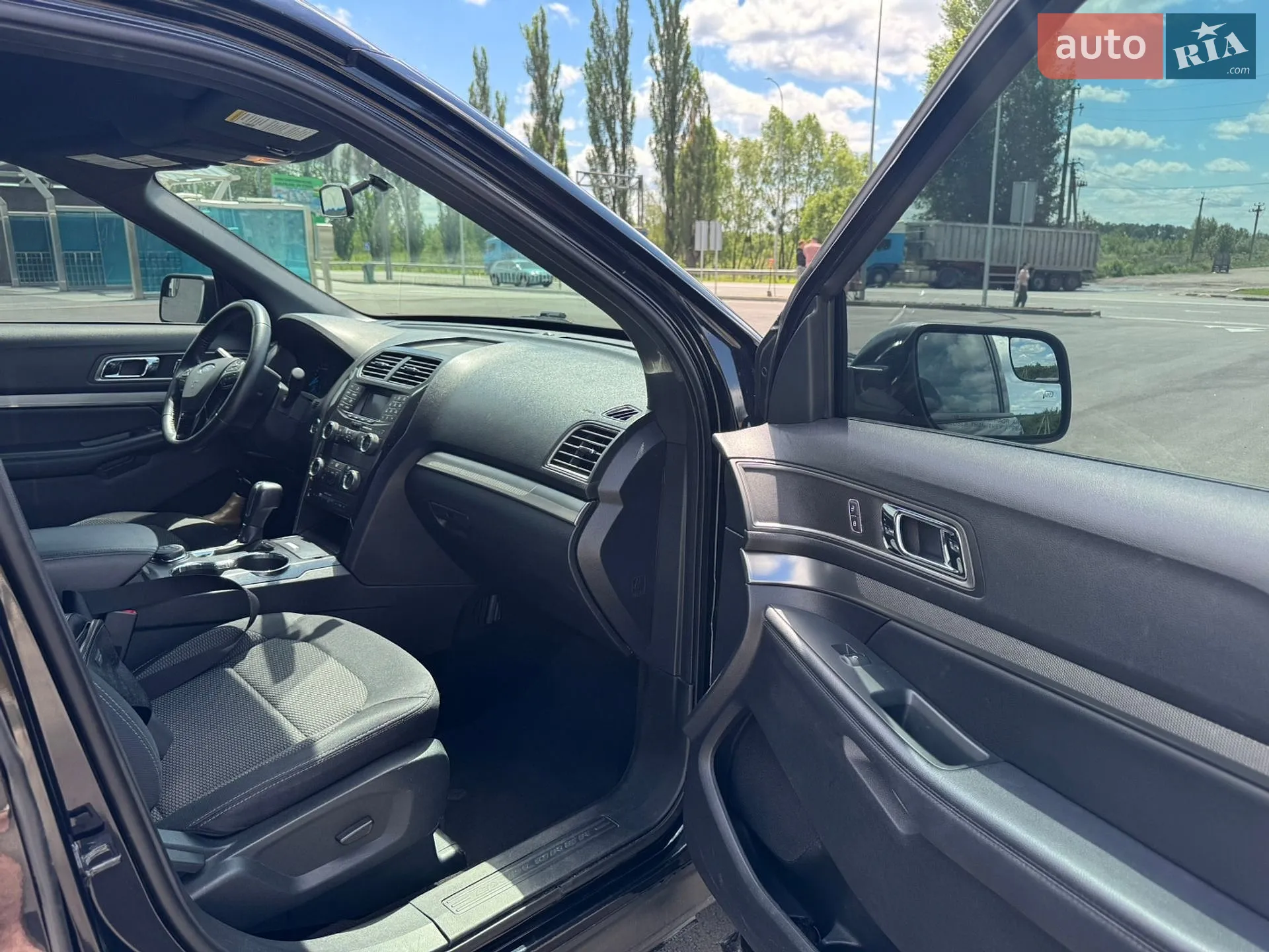 2018 Ford Explorer - мініатюра 26