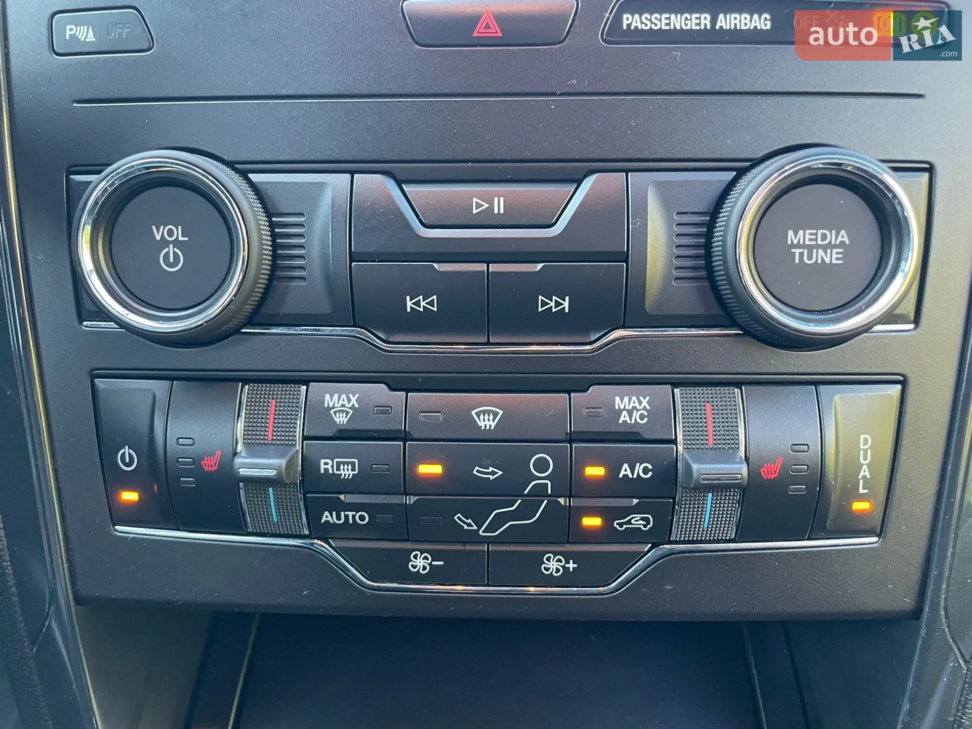 2018 Ford Explorer - мініатюра 60