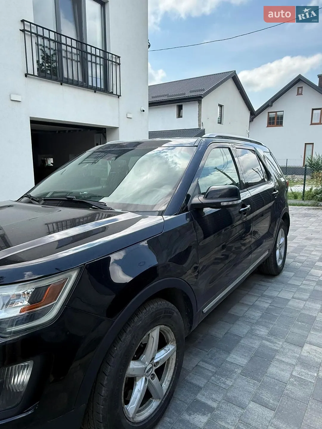 2016 Ford Explorer - мініатюра 2