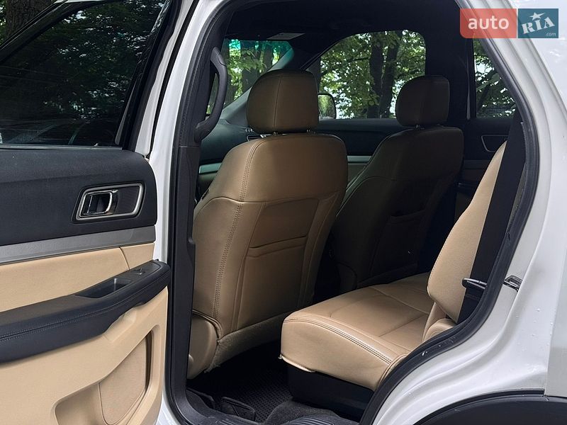 Внедорожник / Кроссовер Ford Explorer 2016 в Тернополе