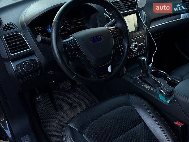 Позашляховик / Кросовер Ford Explorer 2017 в Бучі