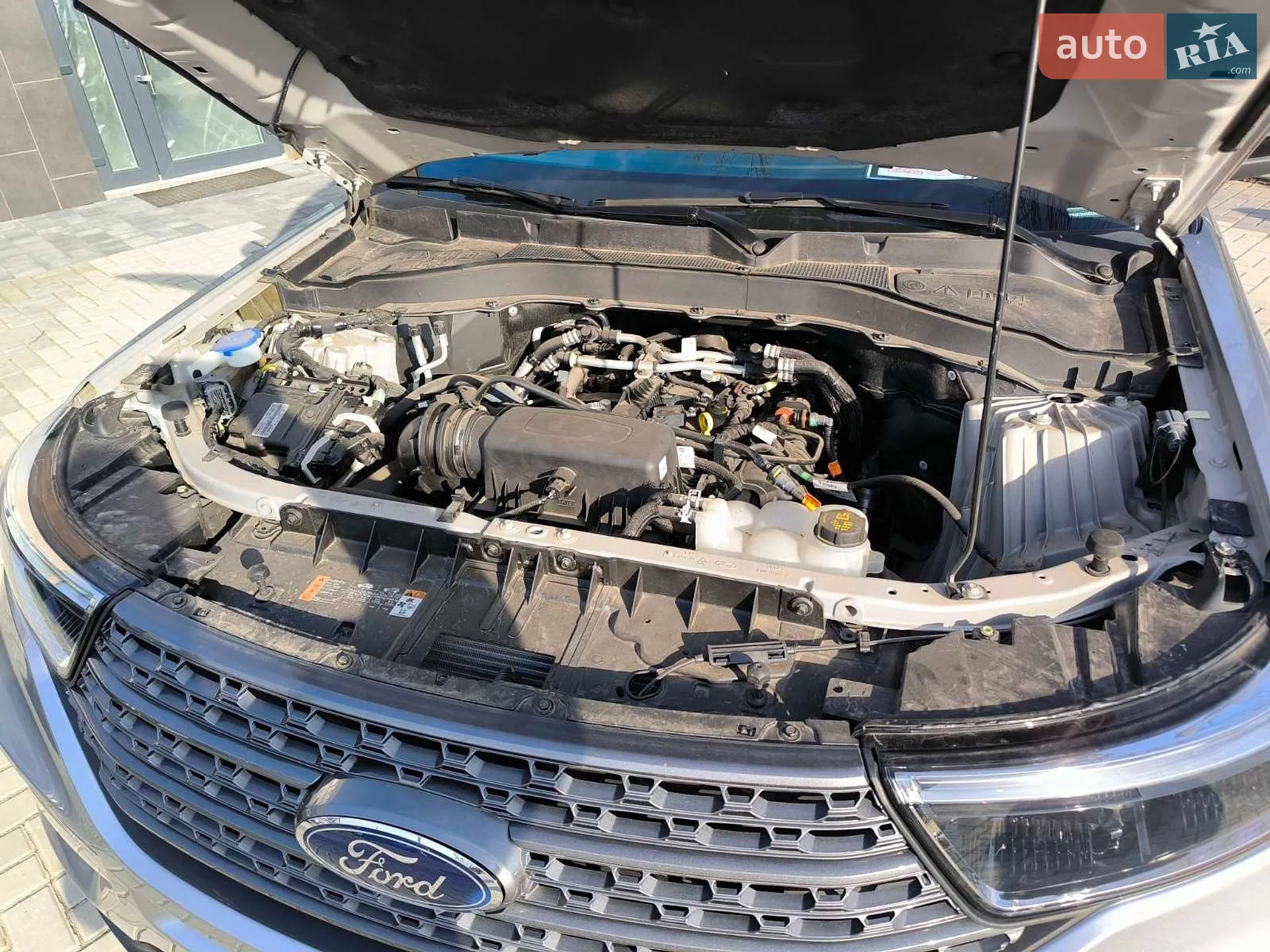 2021 Ford Explorer - мініатюра 3
