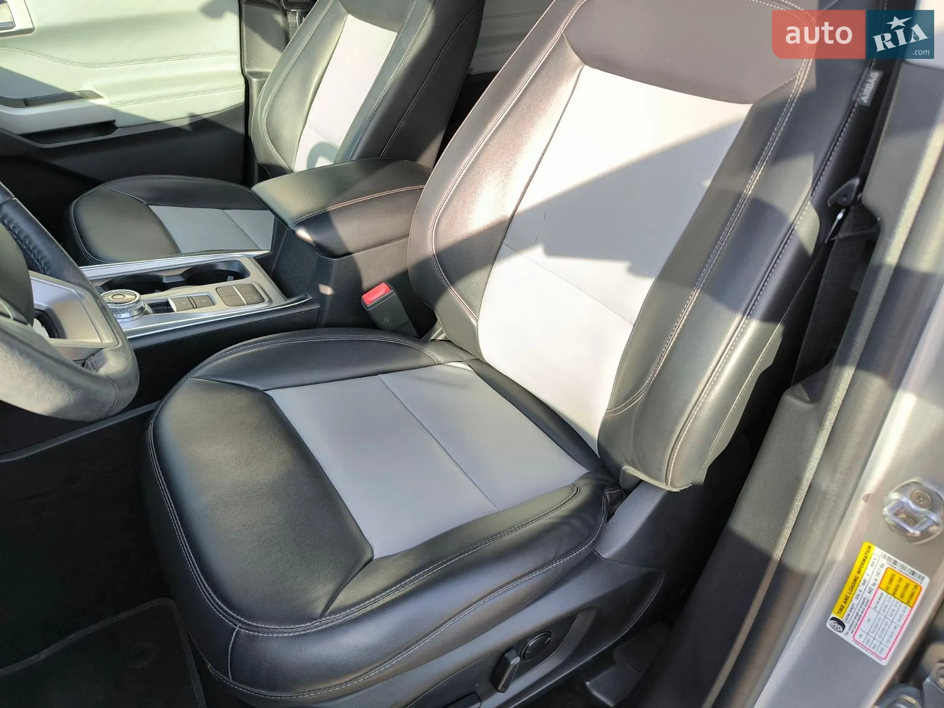 2021 Ford Explorer - мініатюра 15