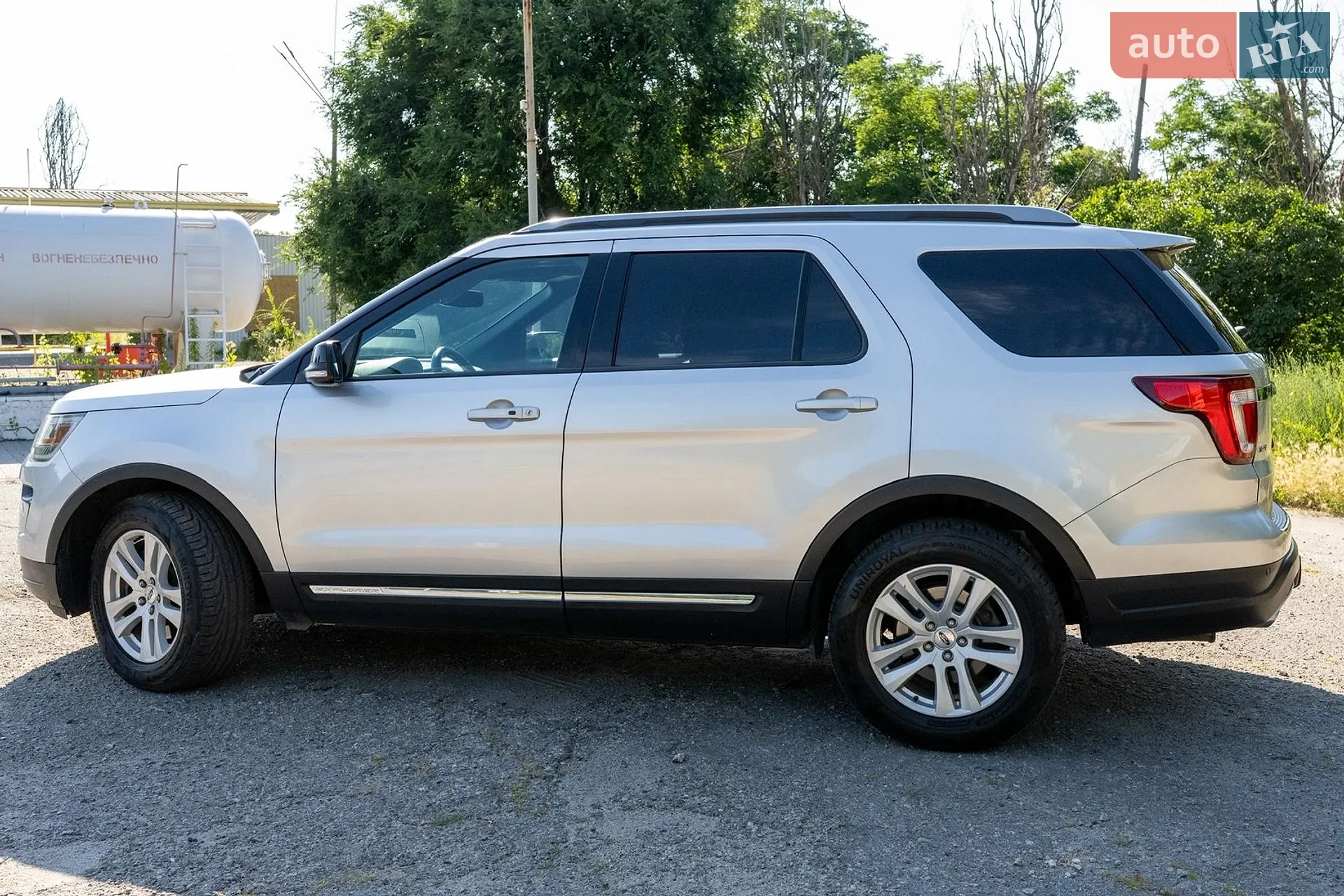 Ford Explorer 2017 VIN 1FM5K8D86JGA52977 фото оголошення 5 з 27