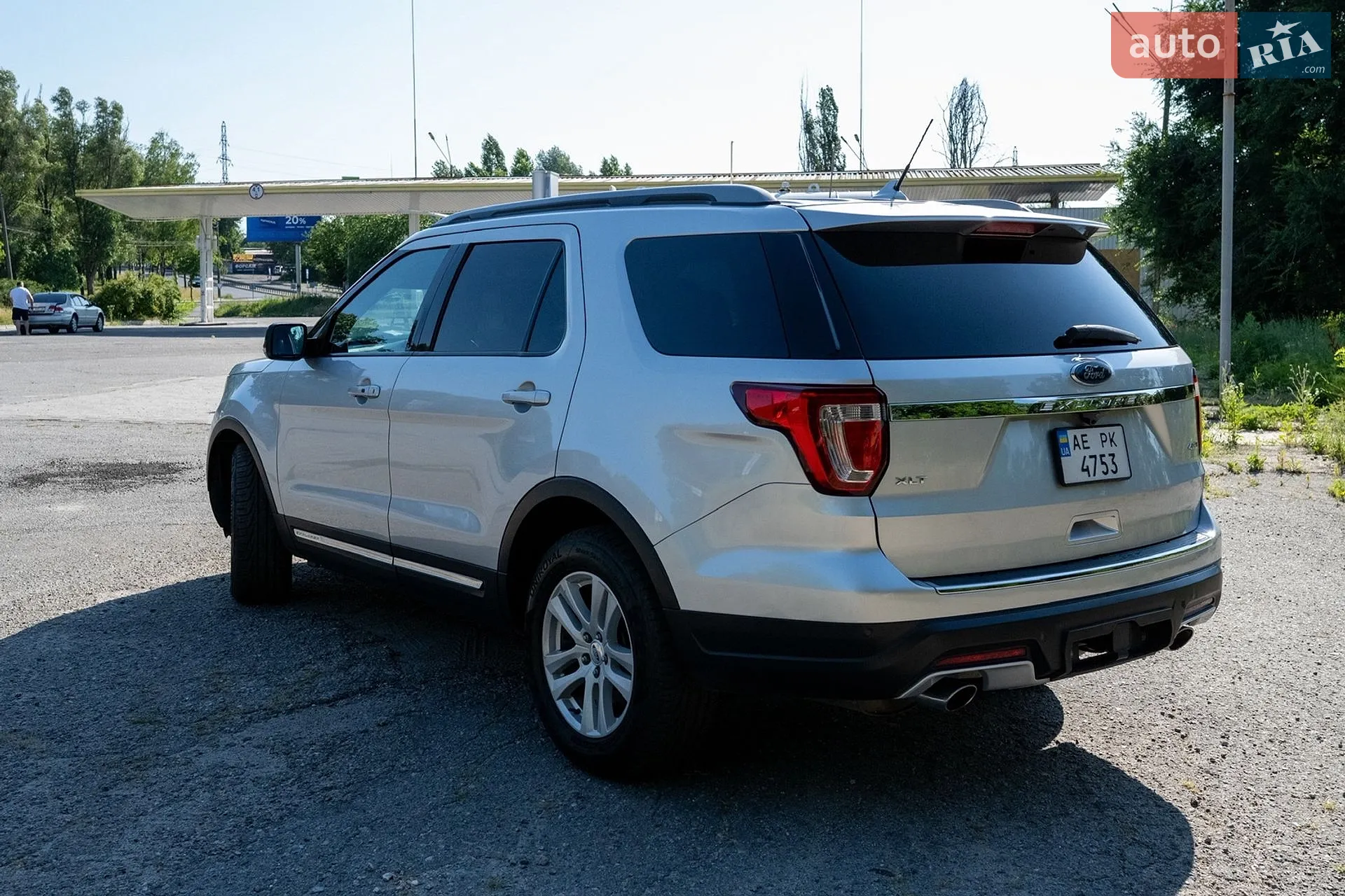 Ford Explorer 2017 VIN 1FM5K8D86JGA52977 фото оголошення 7 з 27