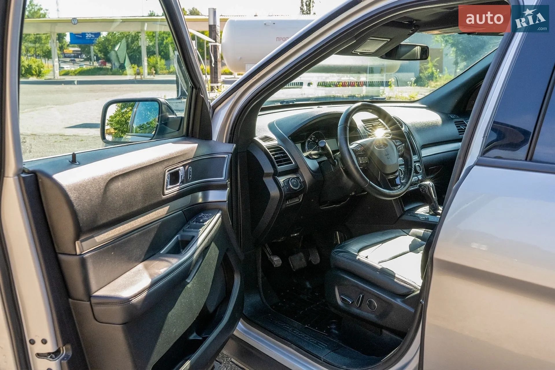 2017 Ford Explorer - мініатюра 11