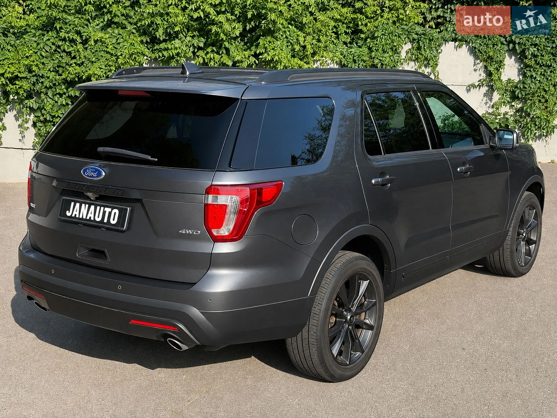 2017 Ford Explorer - мініатюра 2